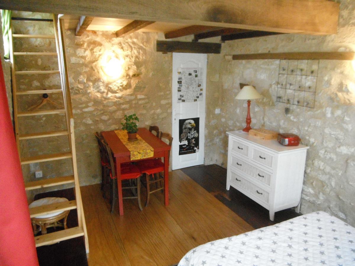 La Maison Rouge Chauvigny Extérieur photo